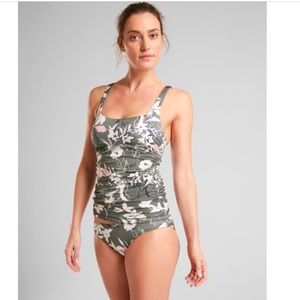 Athlete Aqualuxe Wildflower Tankini top